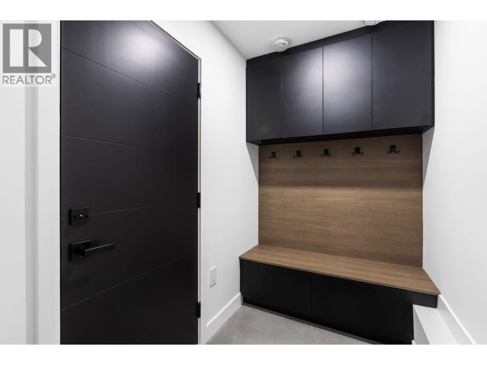 990 SEAFORTH WAY, Port Moody