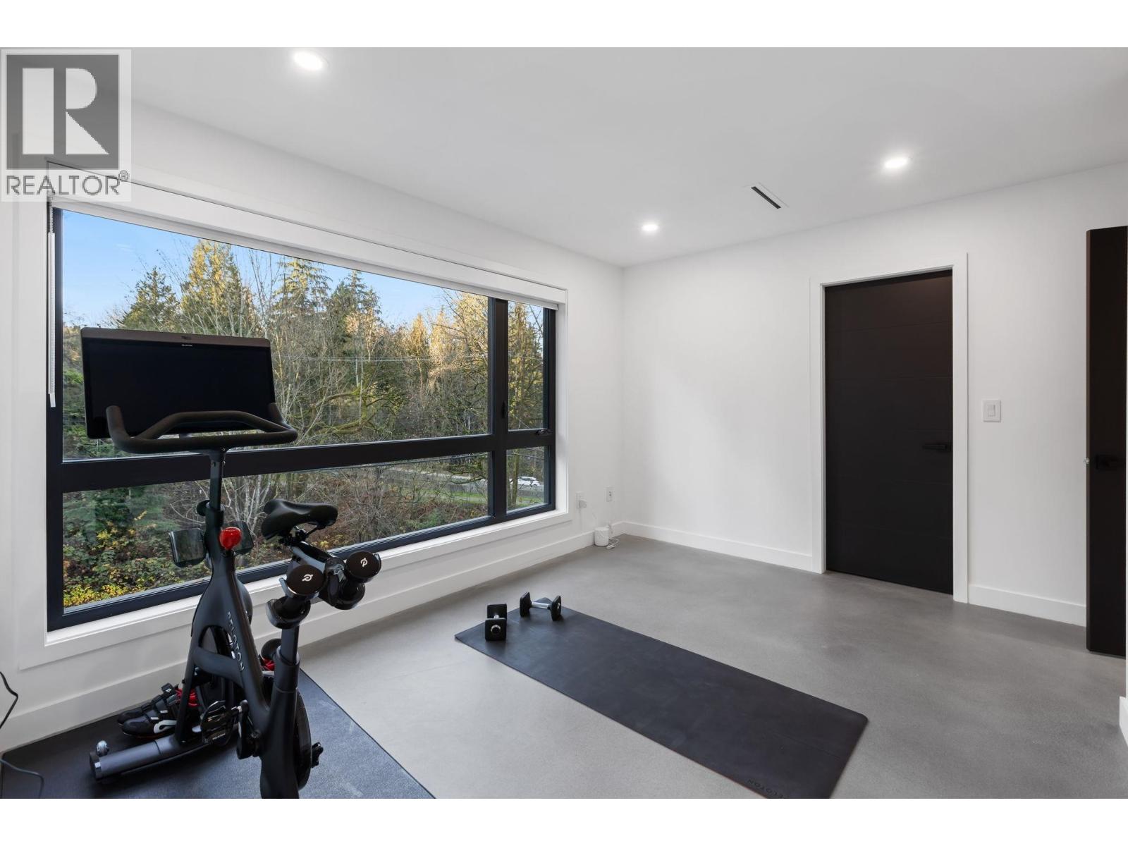 990 SEAFORTH WAY, Port Moody