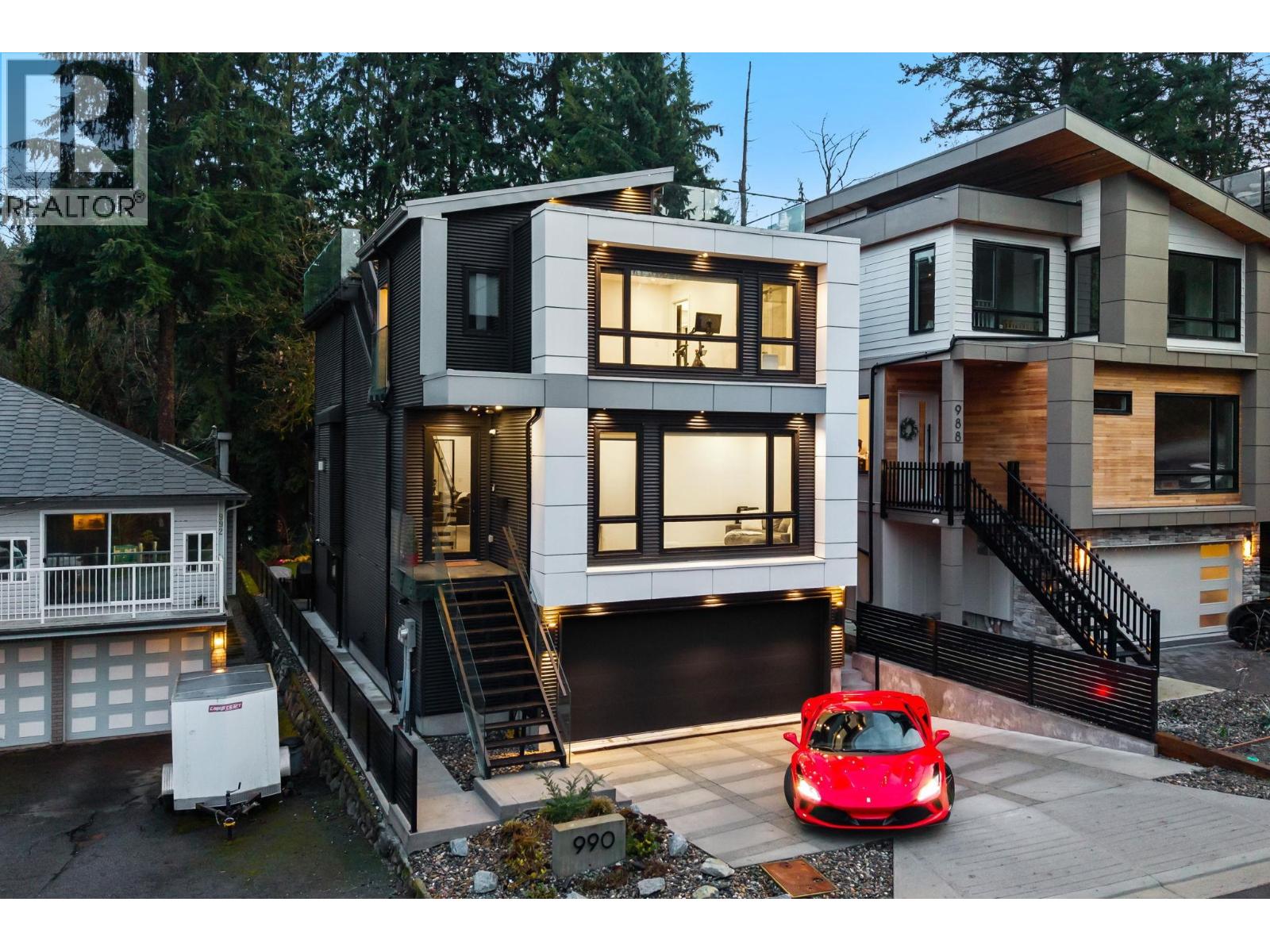 990 SEAFORTH WAY, Port Moody