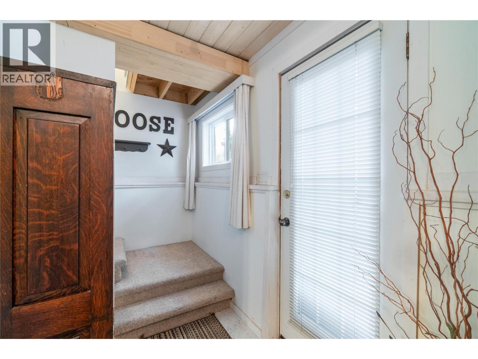 4690 44 Avenue NW, Salmon Arm