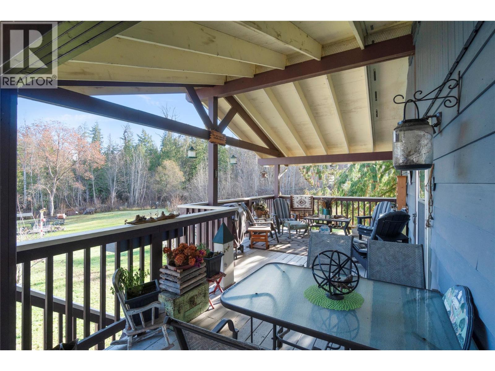 4690 44 Avenue NW, Salmon Arm