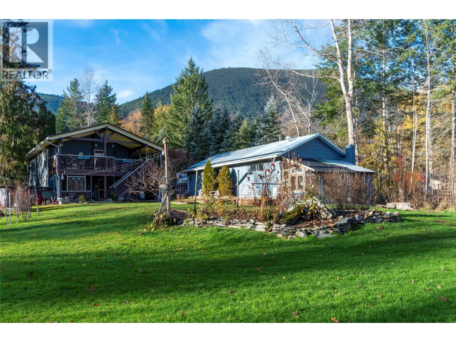 4690 44 Avenue NW, Salmon Arm