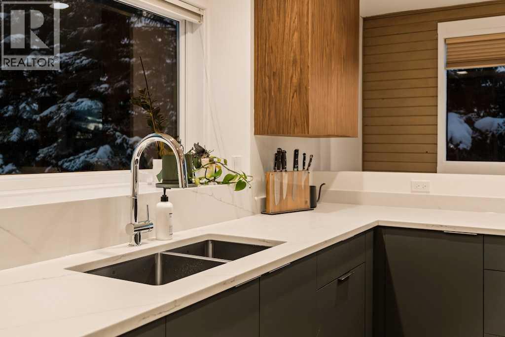 Single Family House for Sale in   Varsity Estates Drive NW Varsity Calgary 