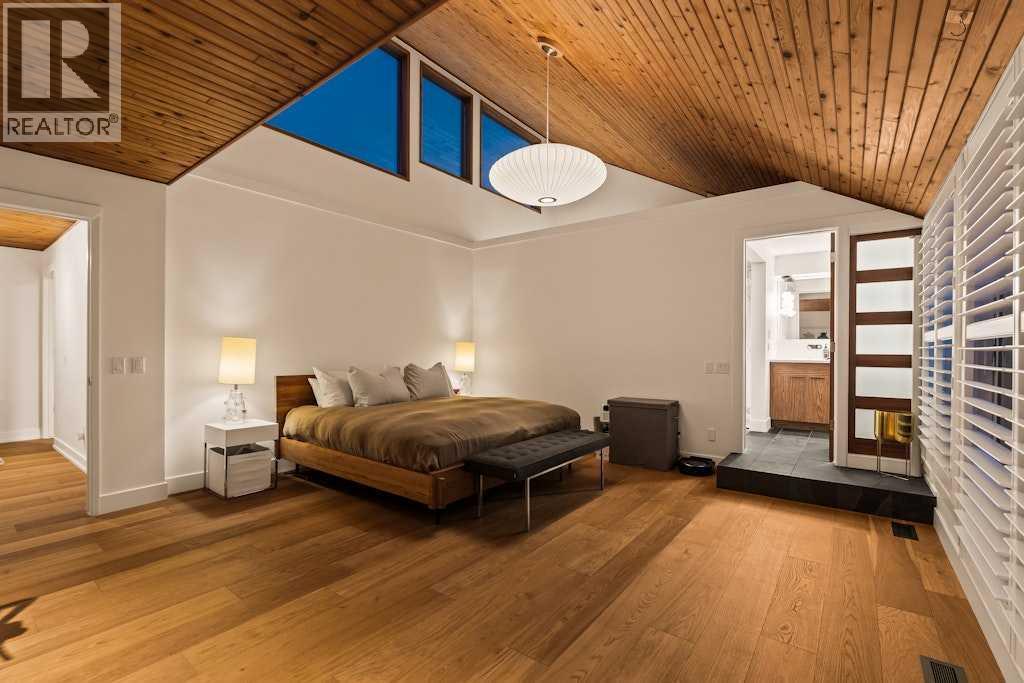 Single Family House for Sale in   Varsity Estates Drive NW Varsity Calgary 