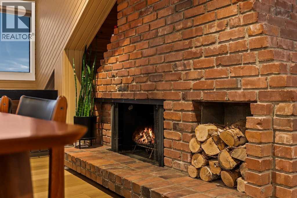 Single Family House for Sale in   Varsity Estates Drive NW Varsity Calgary 