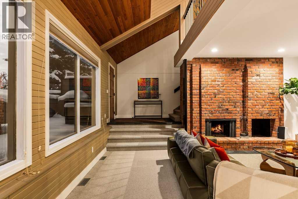 Single Family House for Sale in   Varsity Estates Drive NW Varsity Calgary 