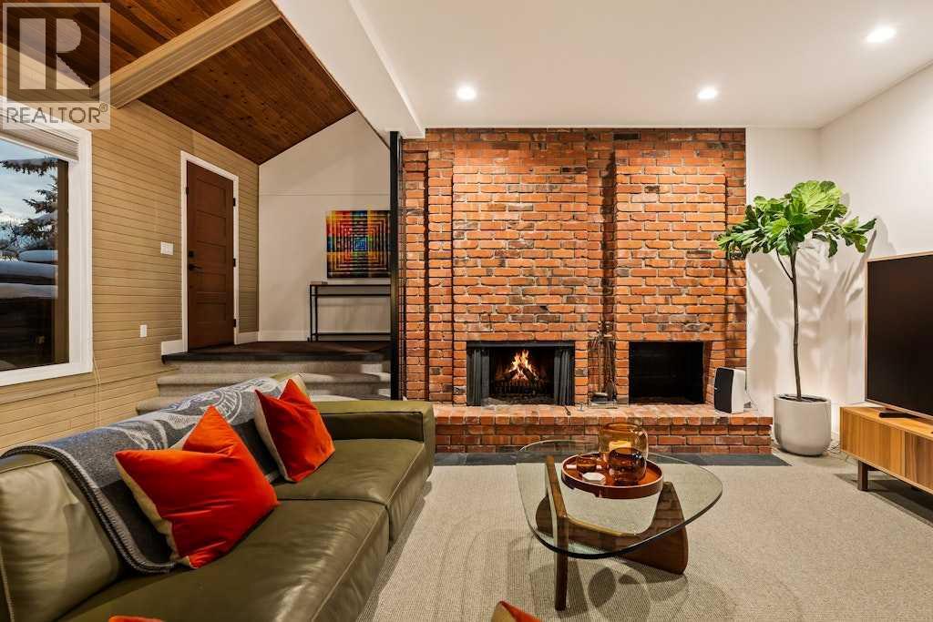 Single Family House for Sale in   Varsity Estates Drive NW Varsity Calgary 