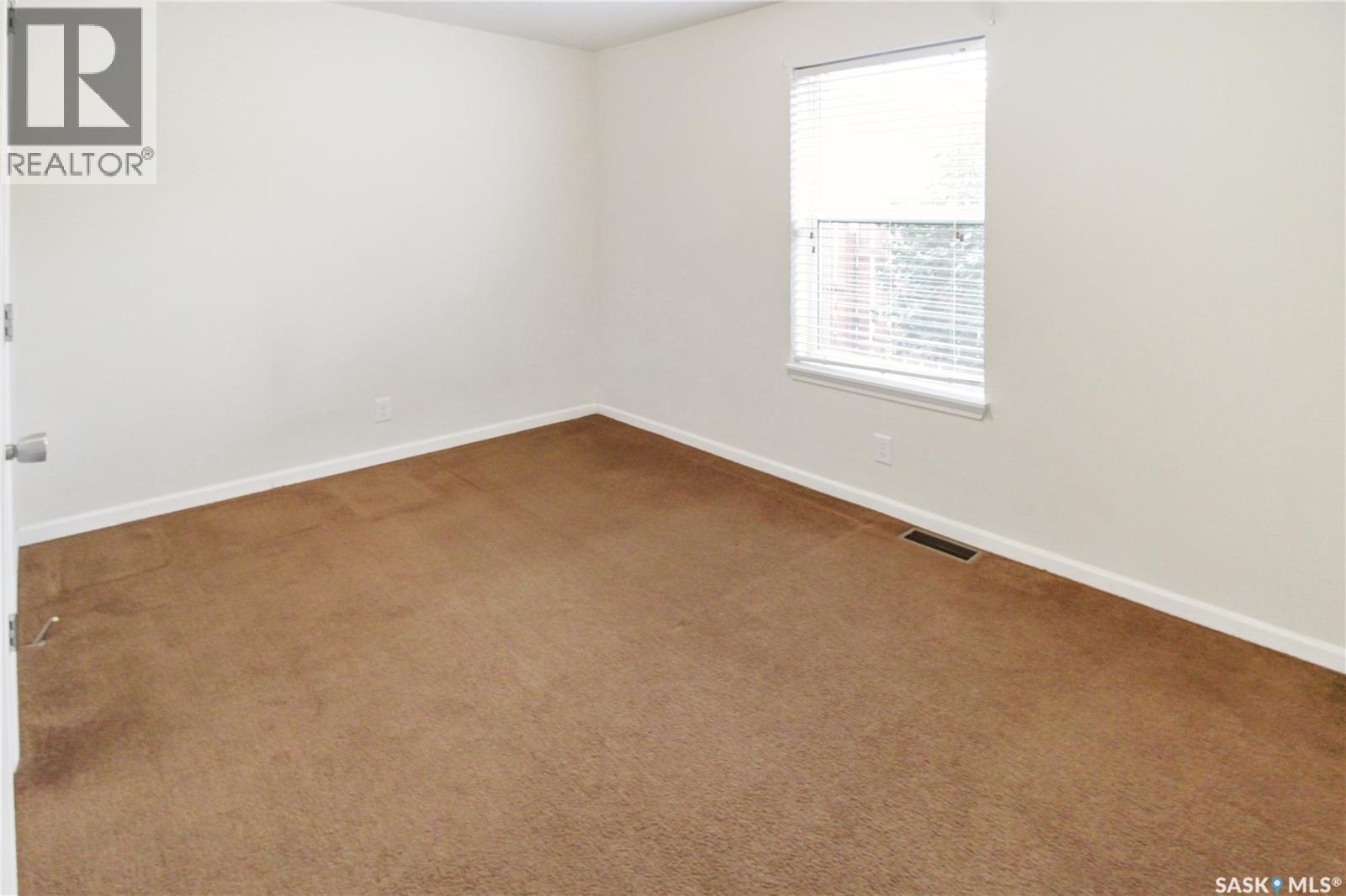 #B 8470 HOWARD AVENUE - 7