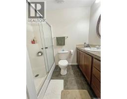 B 8470 Howard Avenue, Gull Lake, SK S0N1A0 Photo 12