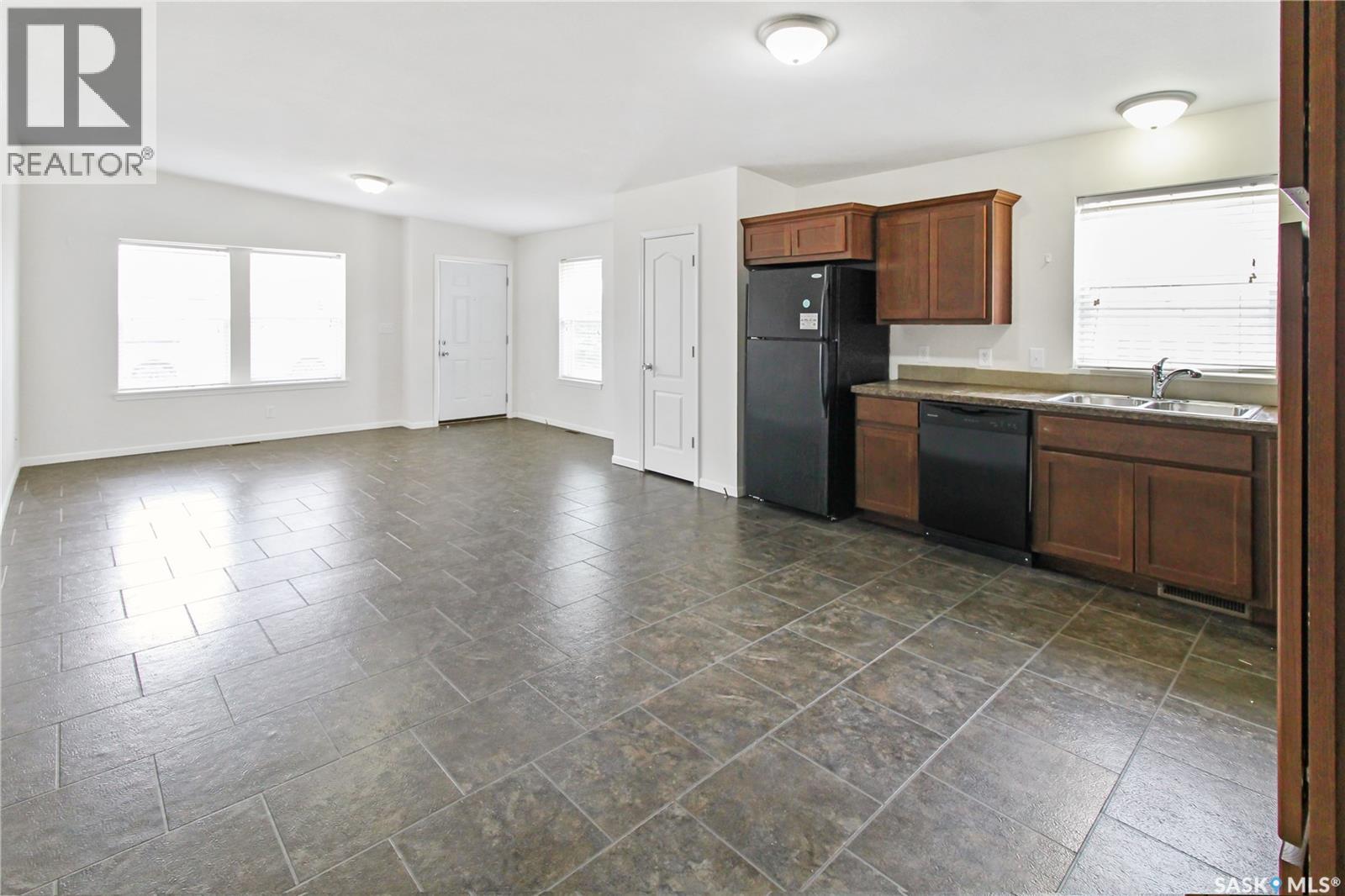 A 8470 HOWARD AVENUE - 5