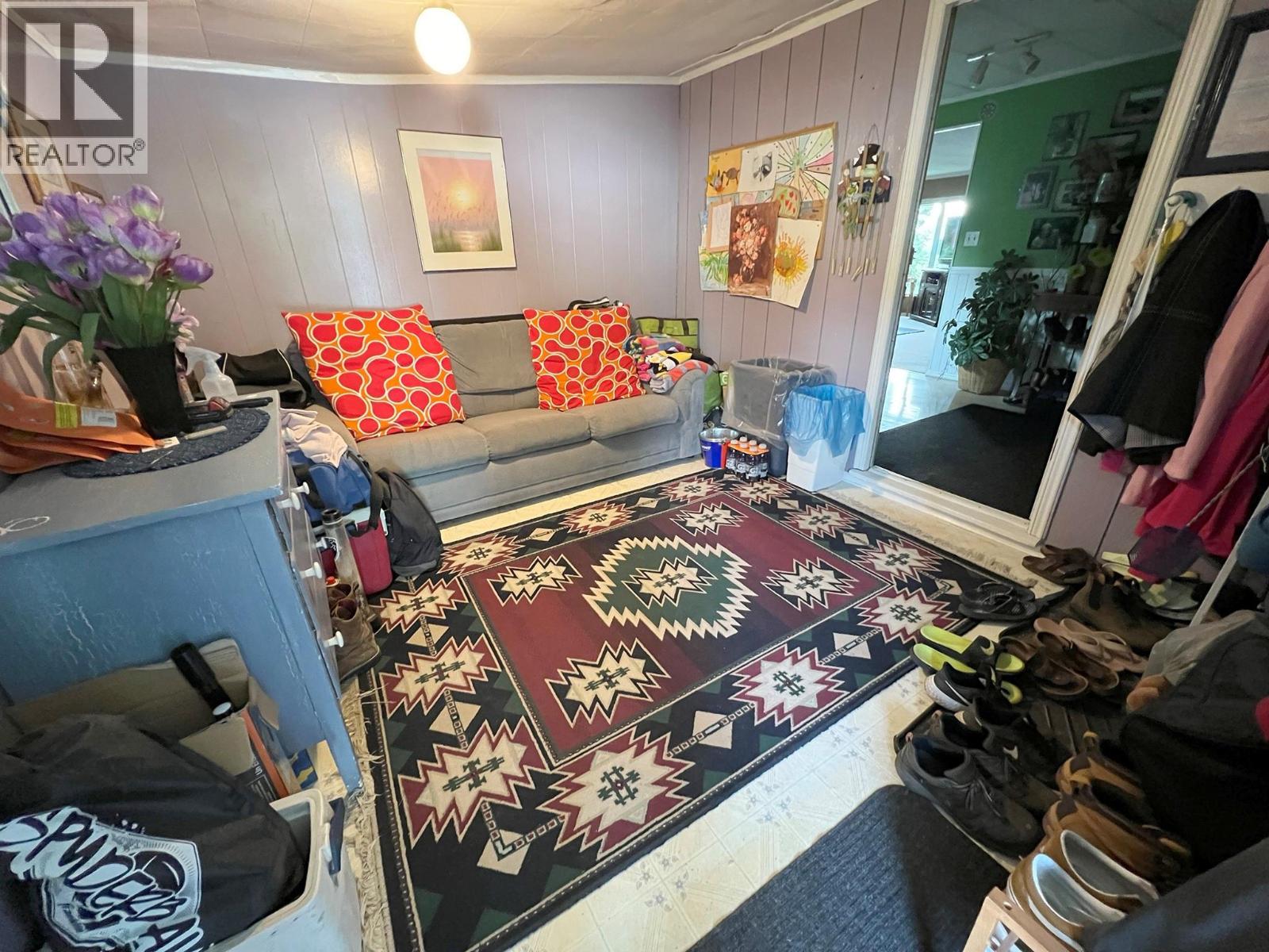 6288 MEADOWLAND CRESCENT - 5