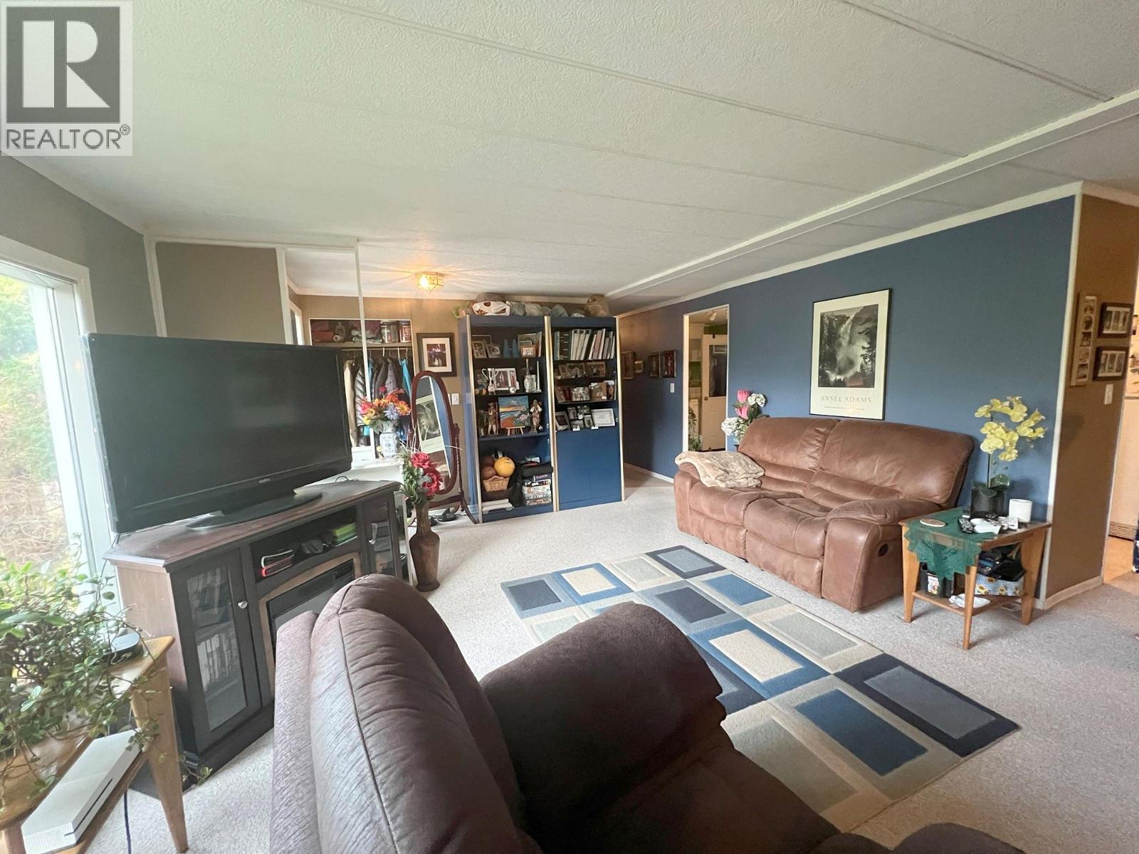 6288 MEADOWLAND CRESCENT - 8