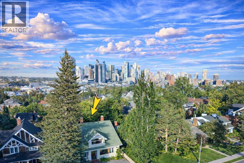 Single Family House for Sale in  SUPERIOR Avenue SW Scarboro Calgary 