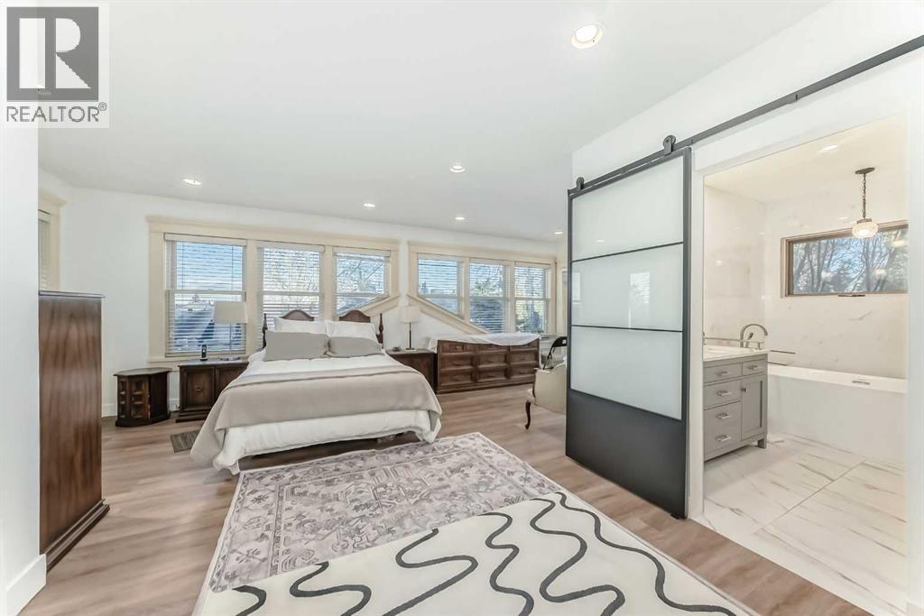 Single Family House for Sale in  SUPERIOR Avenue SW Scarboro Calgary 