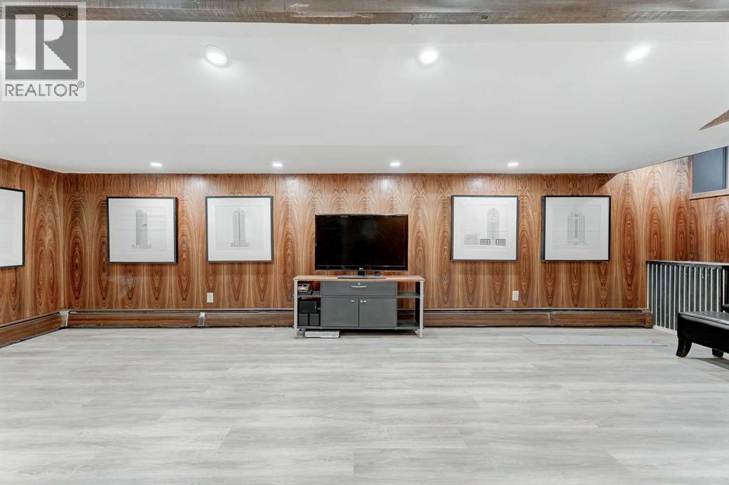 Single Family House for Sale in  SUPERIOR Avenue SW Scarboro Calgary 