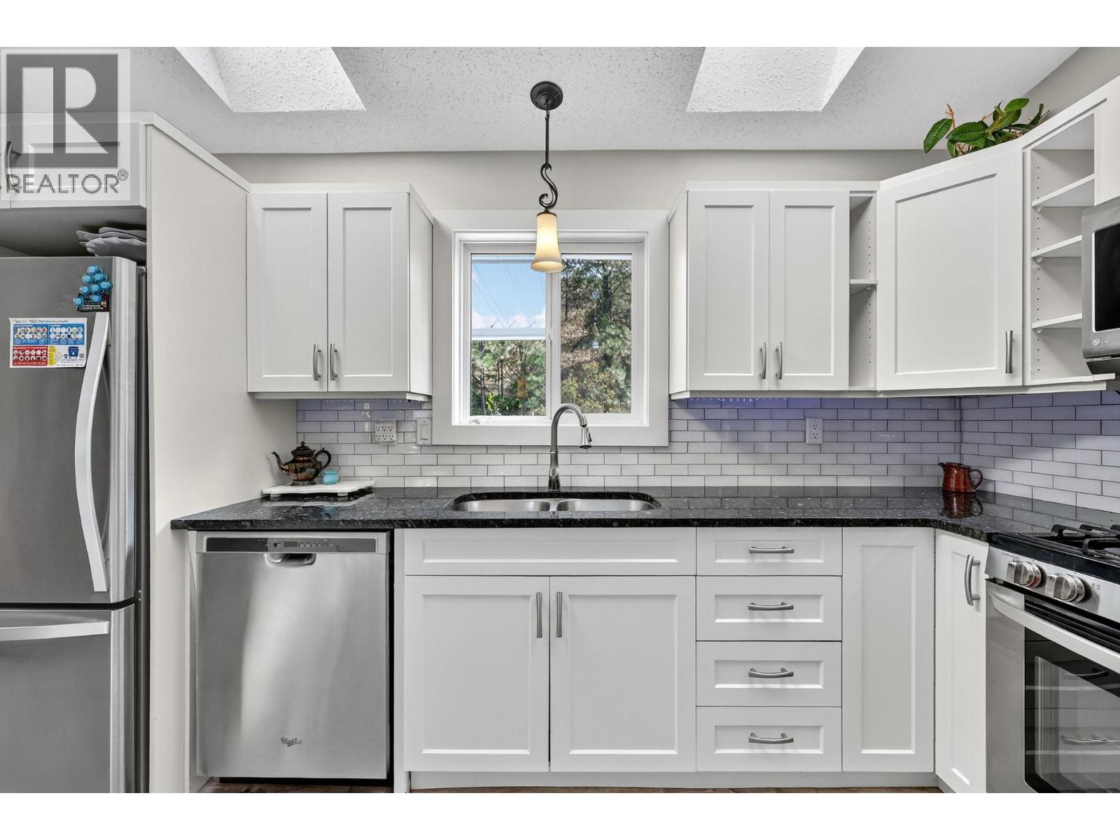 1742 DUNCAN Avenue E, Penticton