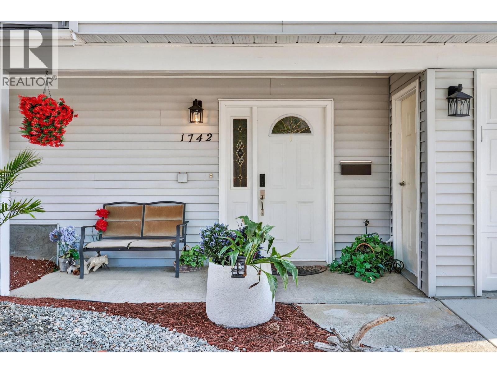 1742 DUNCAN Avenue E, Penticton