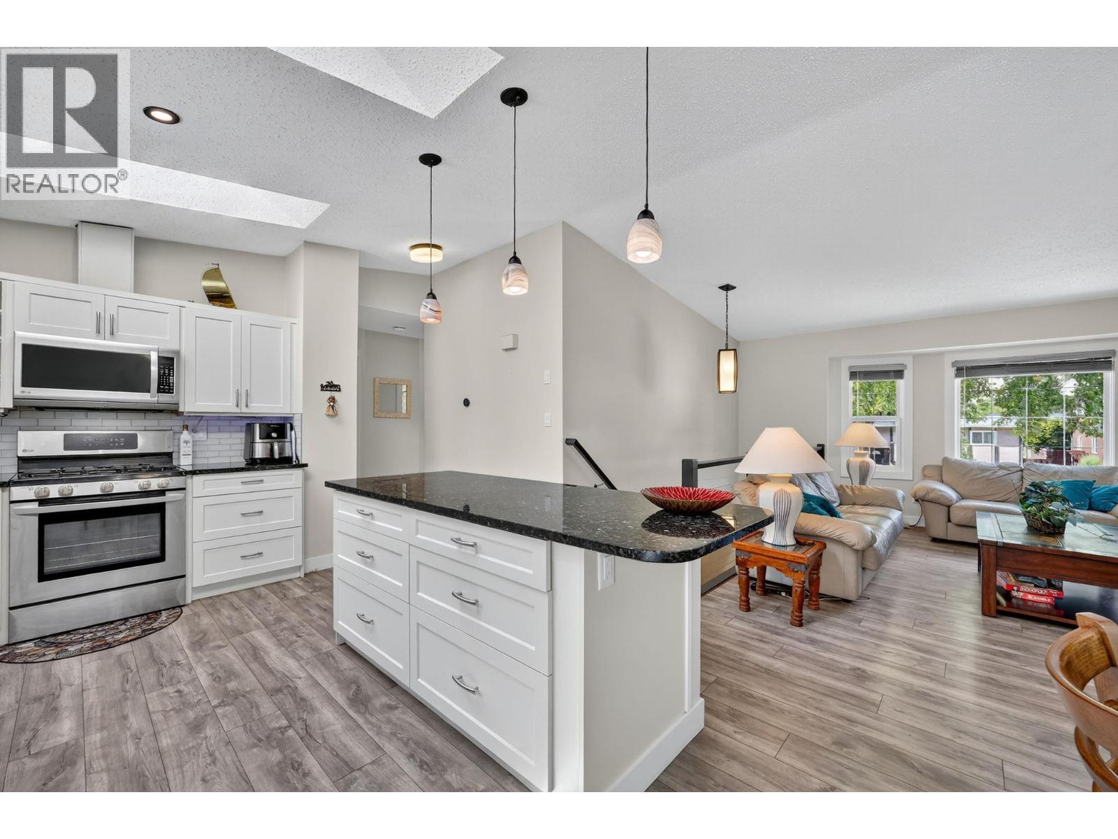 1742 DUNCAN Avenue E, Penticton