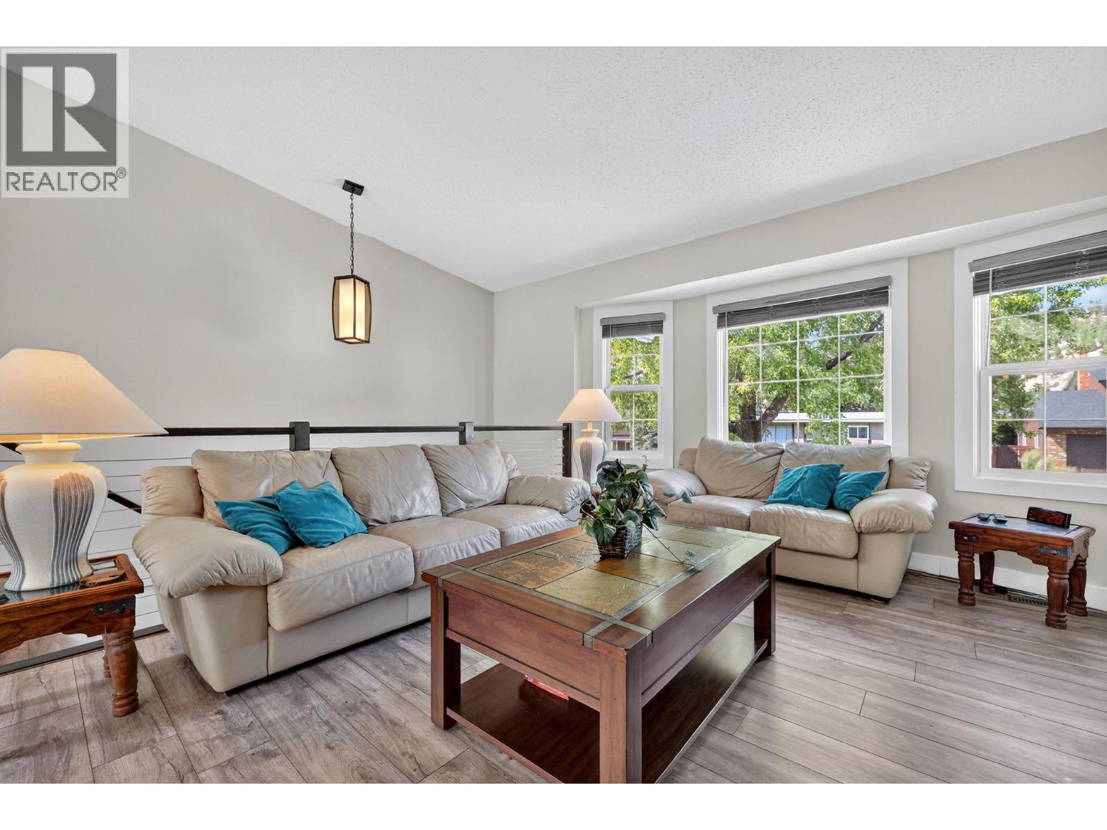 1742 DUNCAN Avenue E, Penticton