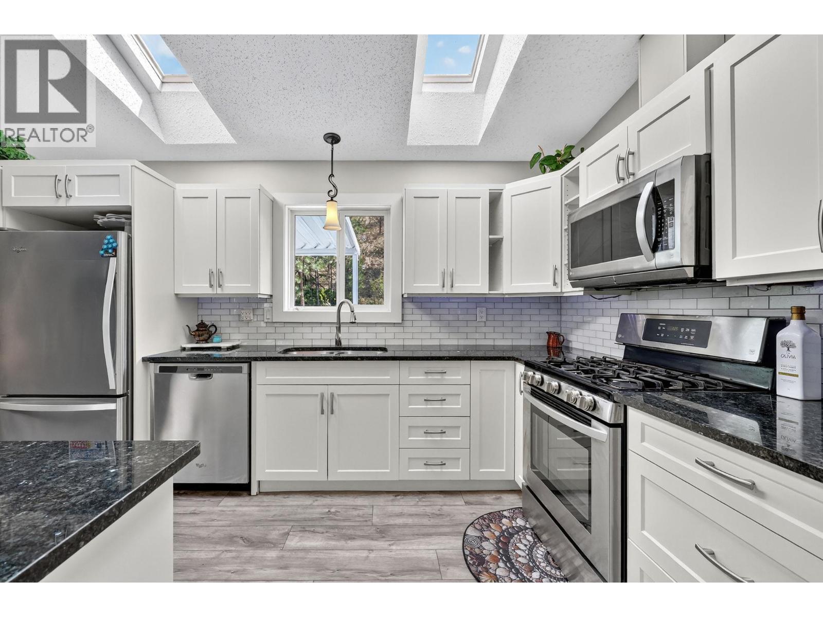 1742 DUNCAN Avenue E, Penticton