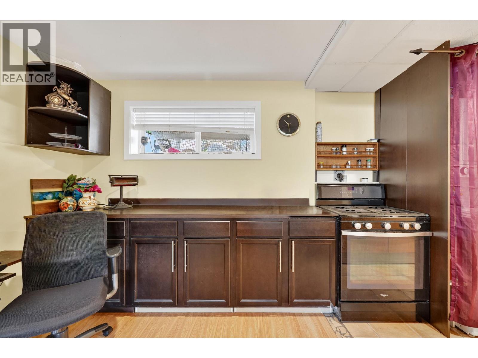 1742 DUNCAN Avenue E, Penticton