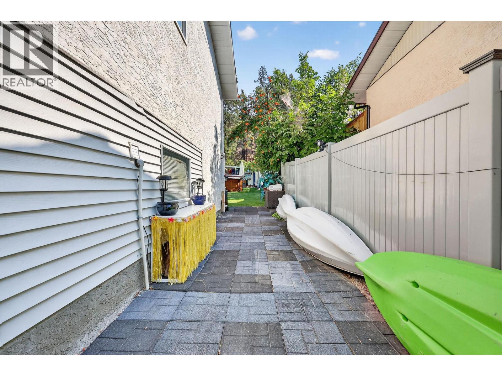 1742 DUNCAN Avenue E, Penticton