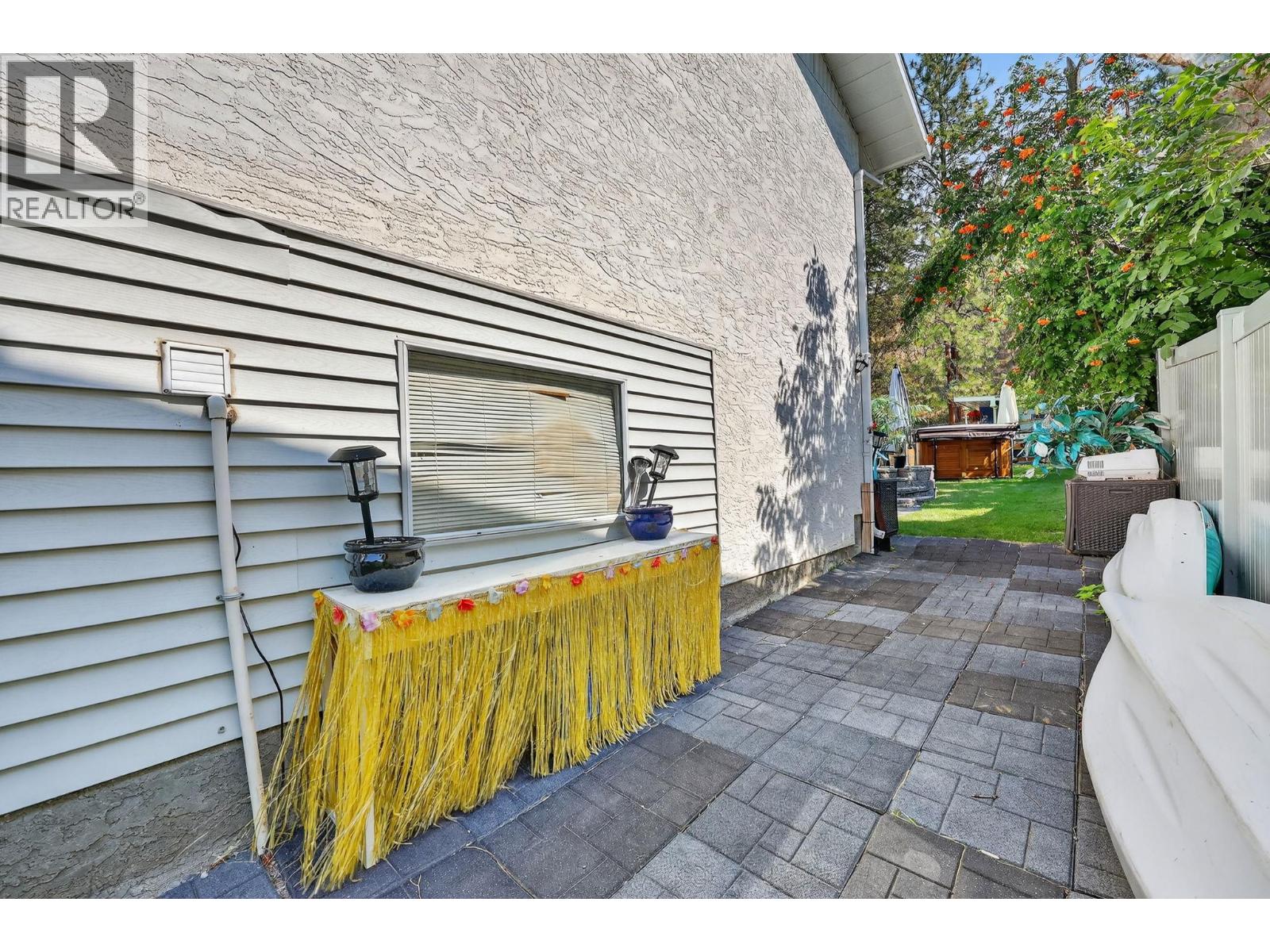 1742 DUNCAN Avenue E, Penticton