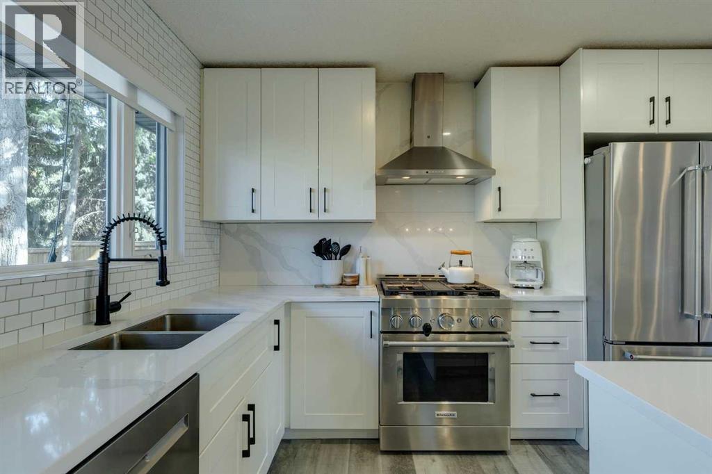 Single Family House 4 Level for Sale in  Silverdale Road NW Silver Springs Calgary 