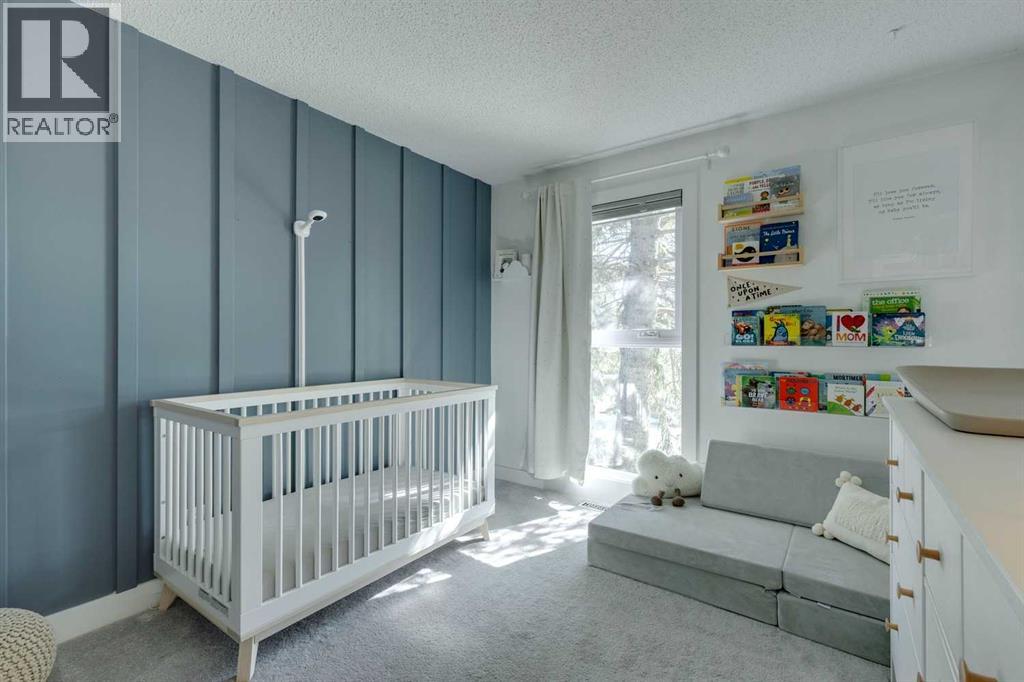 Single Family House 4 Level for Sale in  Silverdale Road NW Silver Springs Calgary 