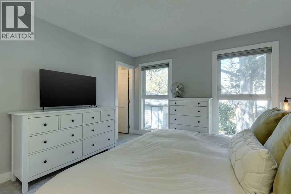 Single Family House 4 Level for Sale in  Silverdale Road NW Silver Springs Calgary 