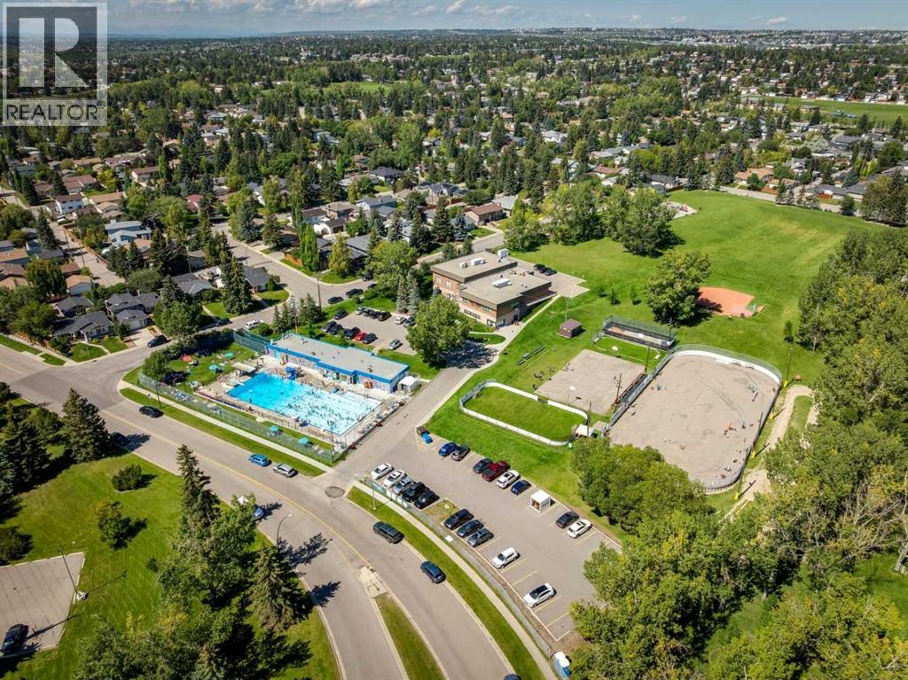 Single Family House 4 Level for Sale in  Silverdale Road NW Silver Springs Calgary 