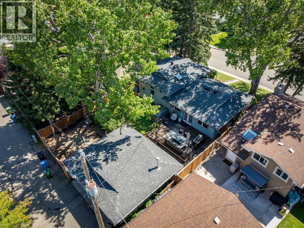 Single Family House 4 Level for Sale in  Silverdale Road NW Silver Springs Calgary 