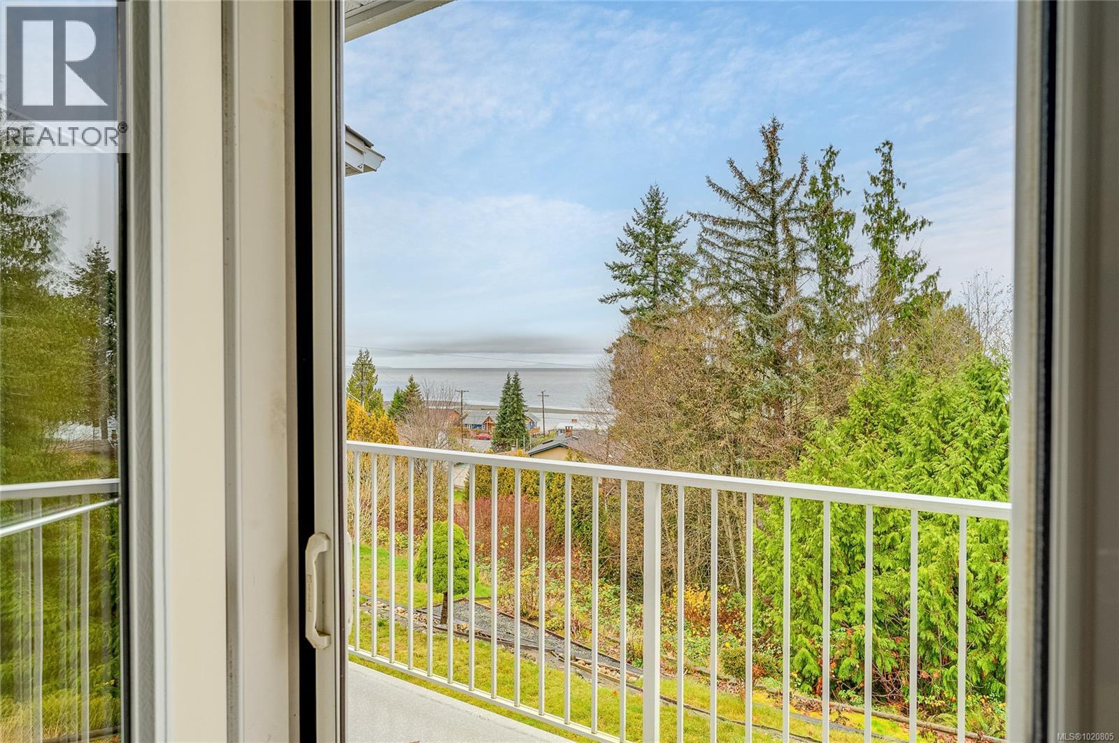 350 Garrett Rd, Qualicum Beach