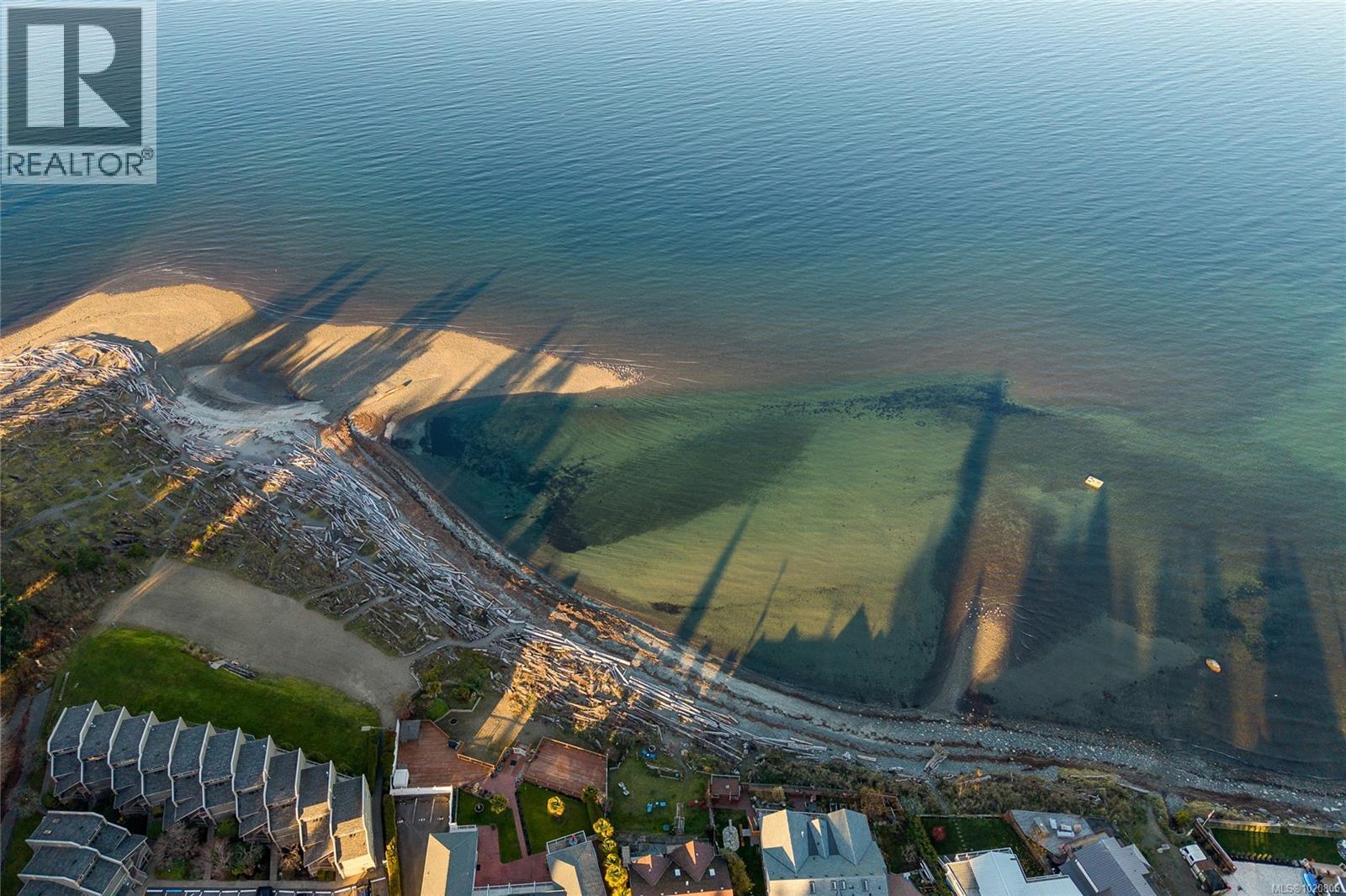 350 Garrett Rd, Qualicum Beach