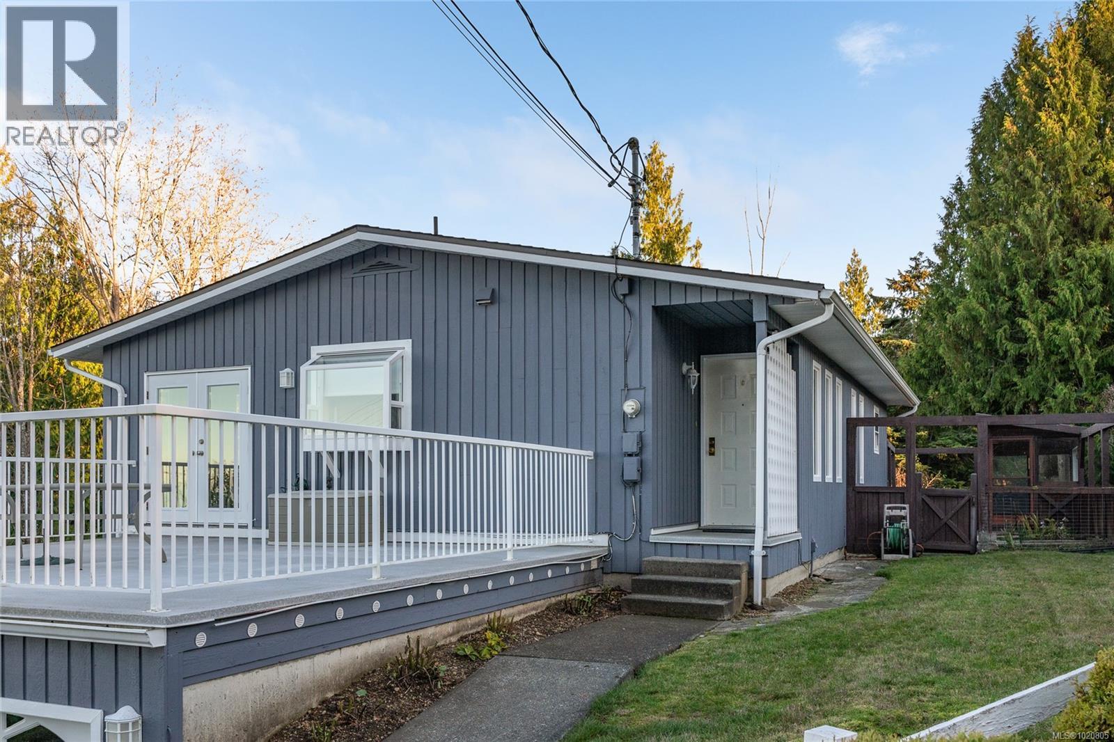 350 Garrett Rd, Qualicum Beach
