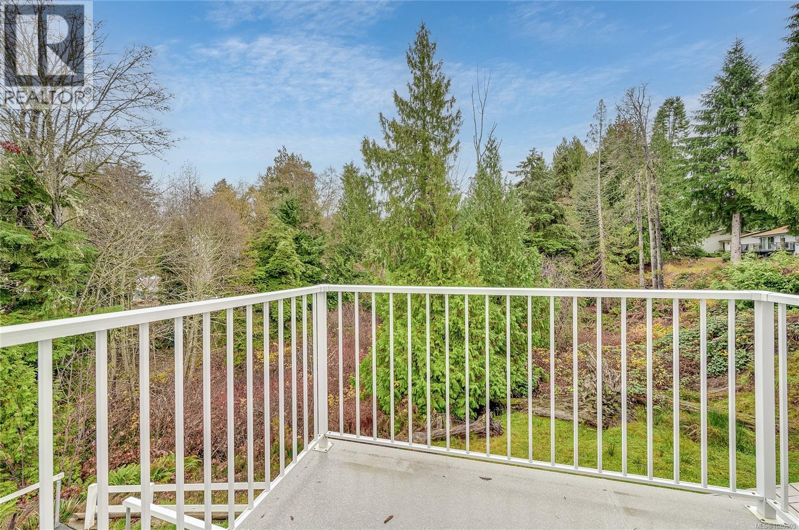 350 Garrett Rd, Qualicum Beach