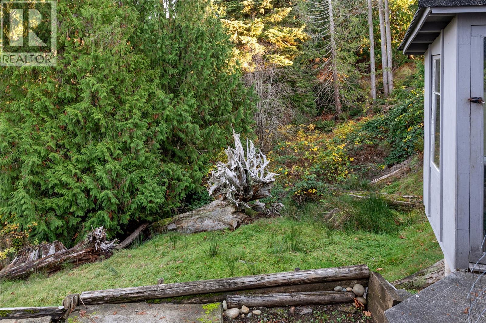 350 Garrett Rd, Qualicum Beach