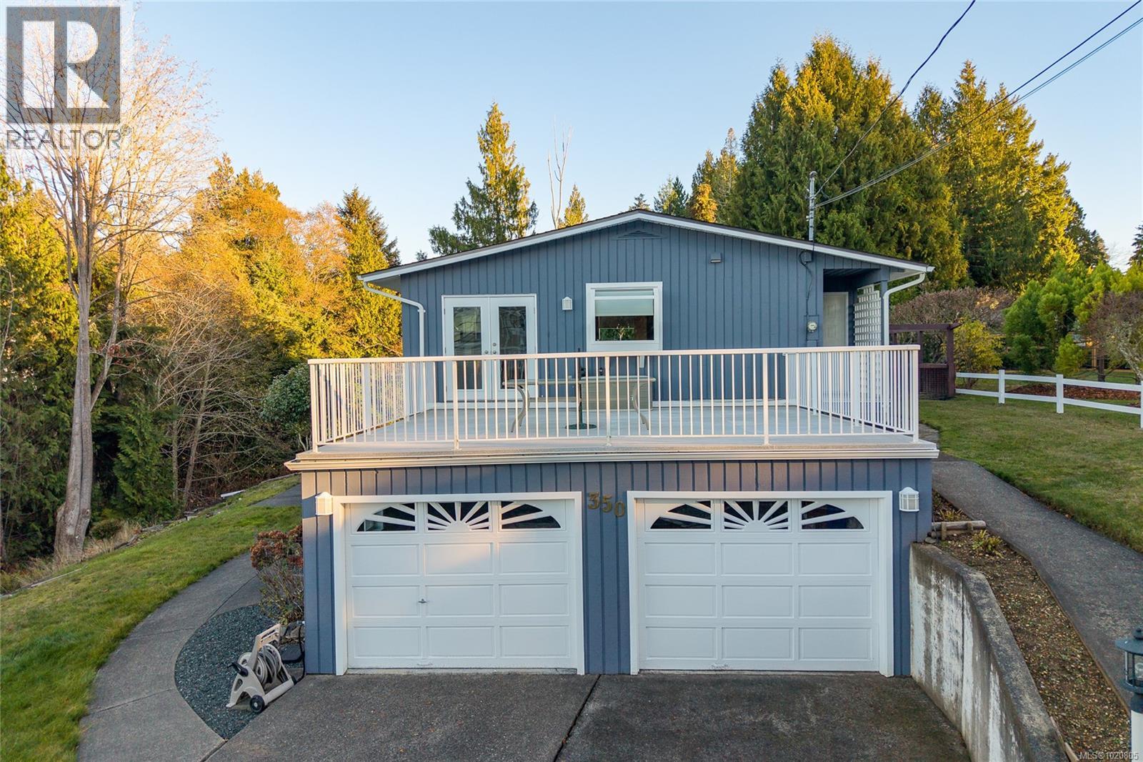 350 Garrett Rd, Qualicum Beach