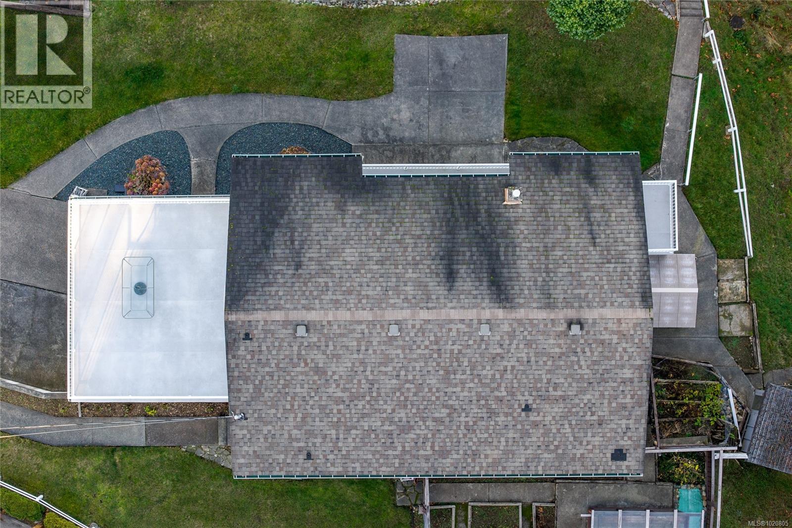 350 Garrett Rd, Qualicum Beach