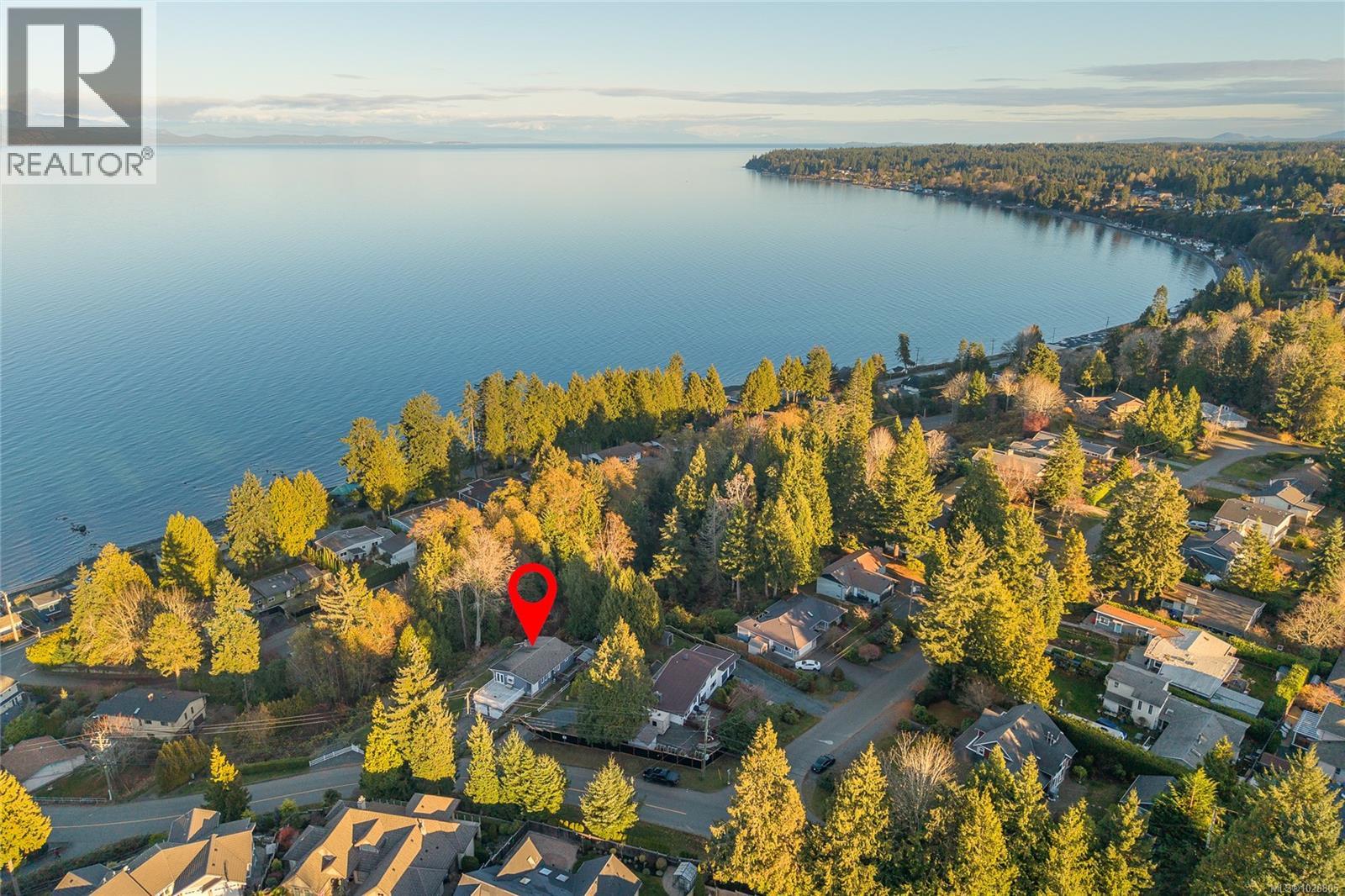 350 Garrett Rd, Qualicum Beach