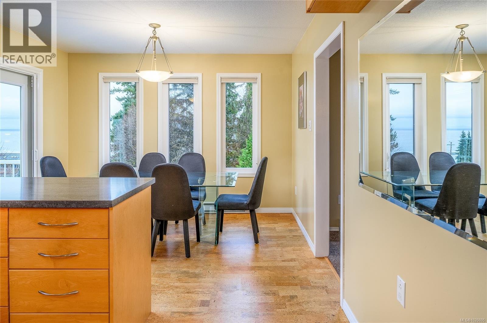 350 Garrett Rd, Qualicum Beach