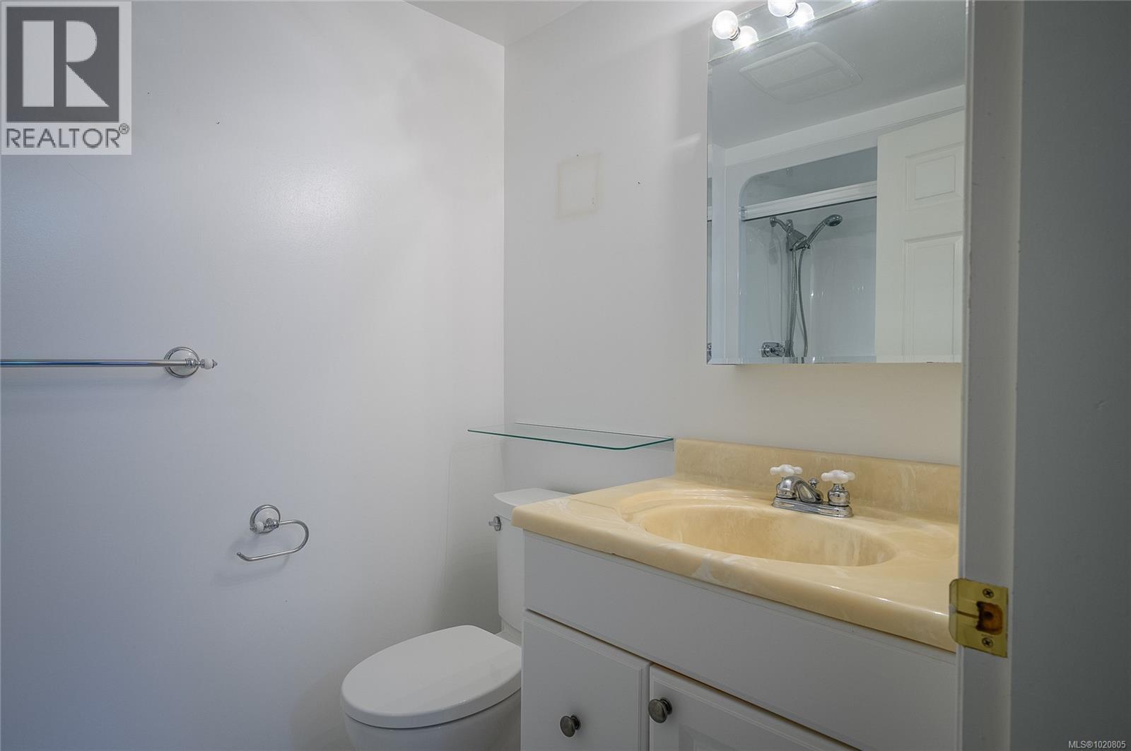 350 Garrett Rd, Qualicum Beach