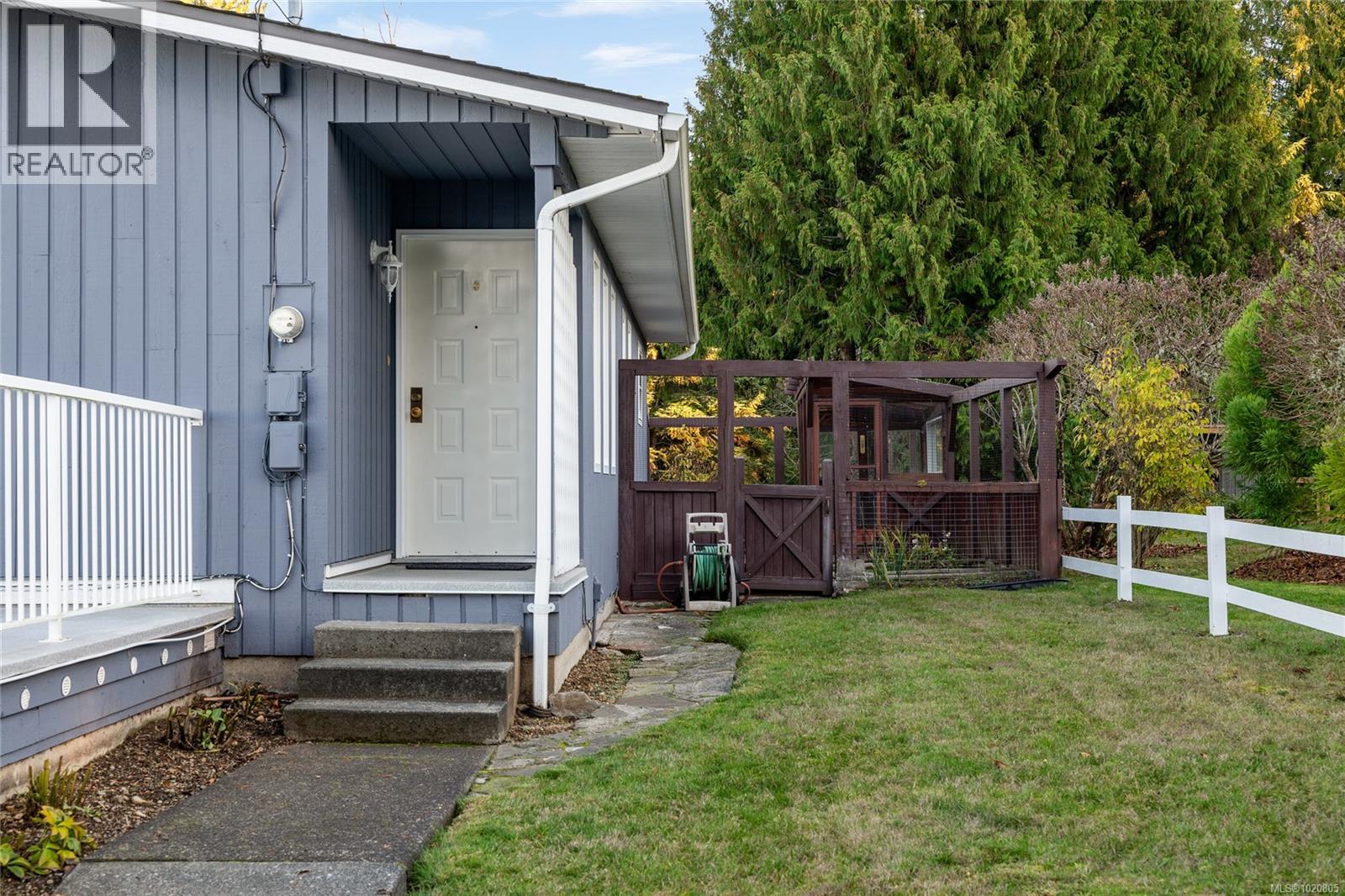 350 Garrett Rd, Qualicum Beach