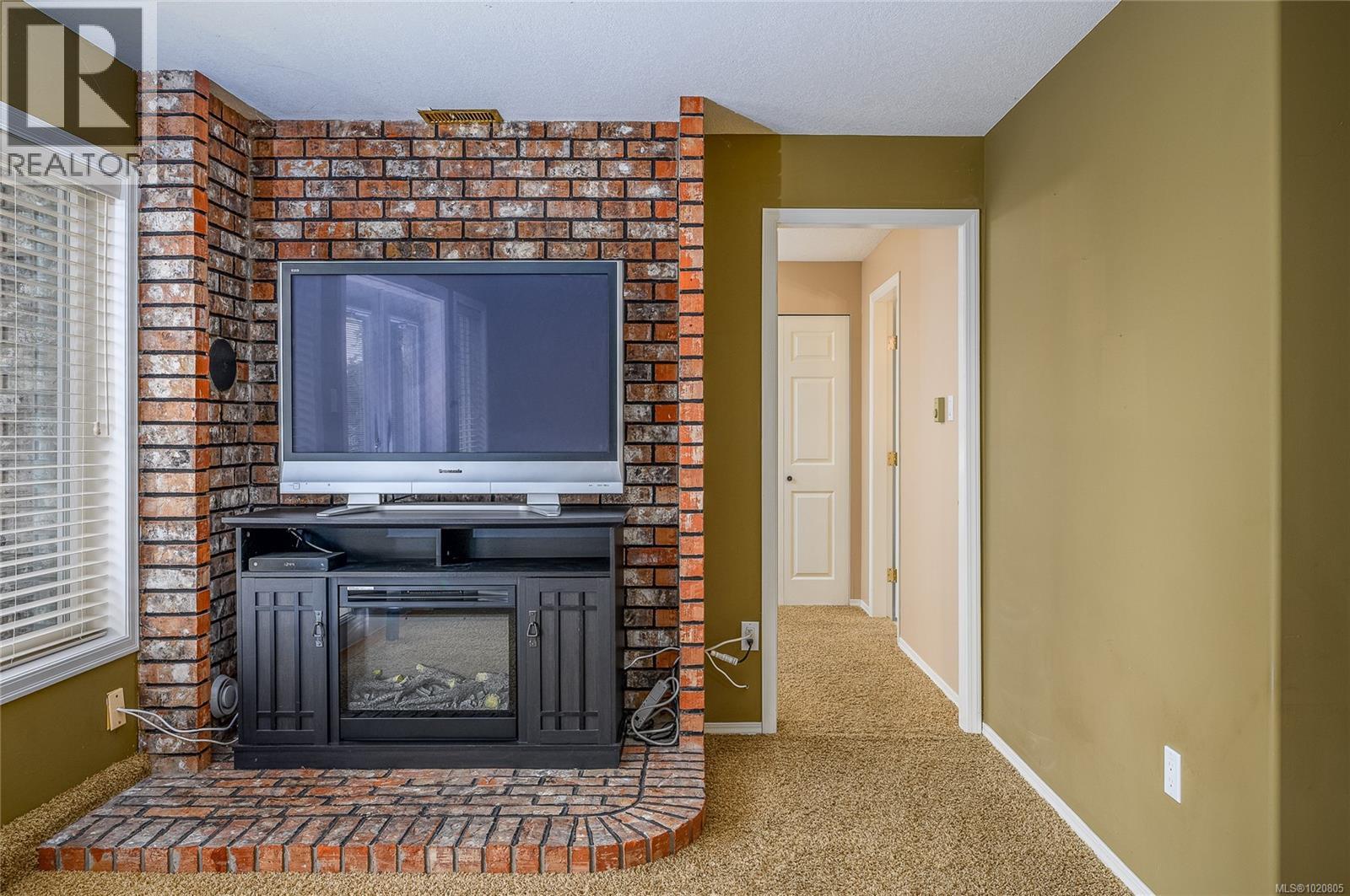 350 Garrett Rd, Qualicum Beach