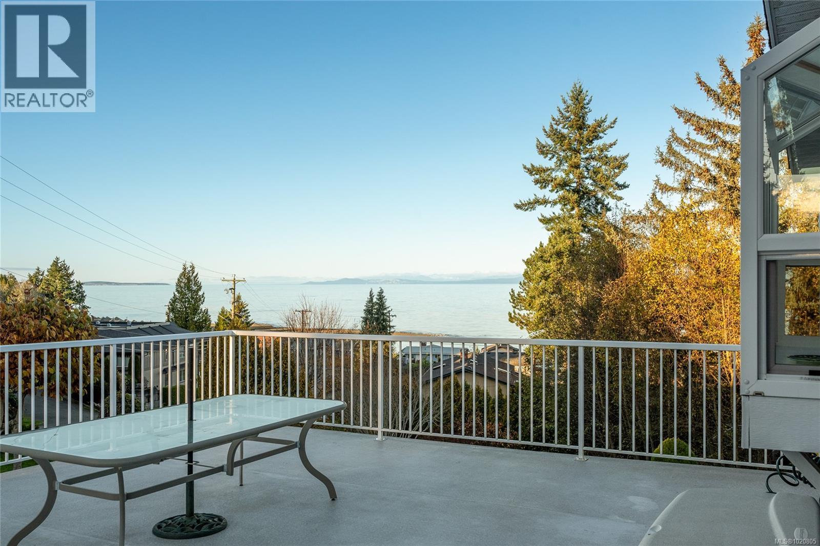 350 Garrett Rd, Qualicum Beach