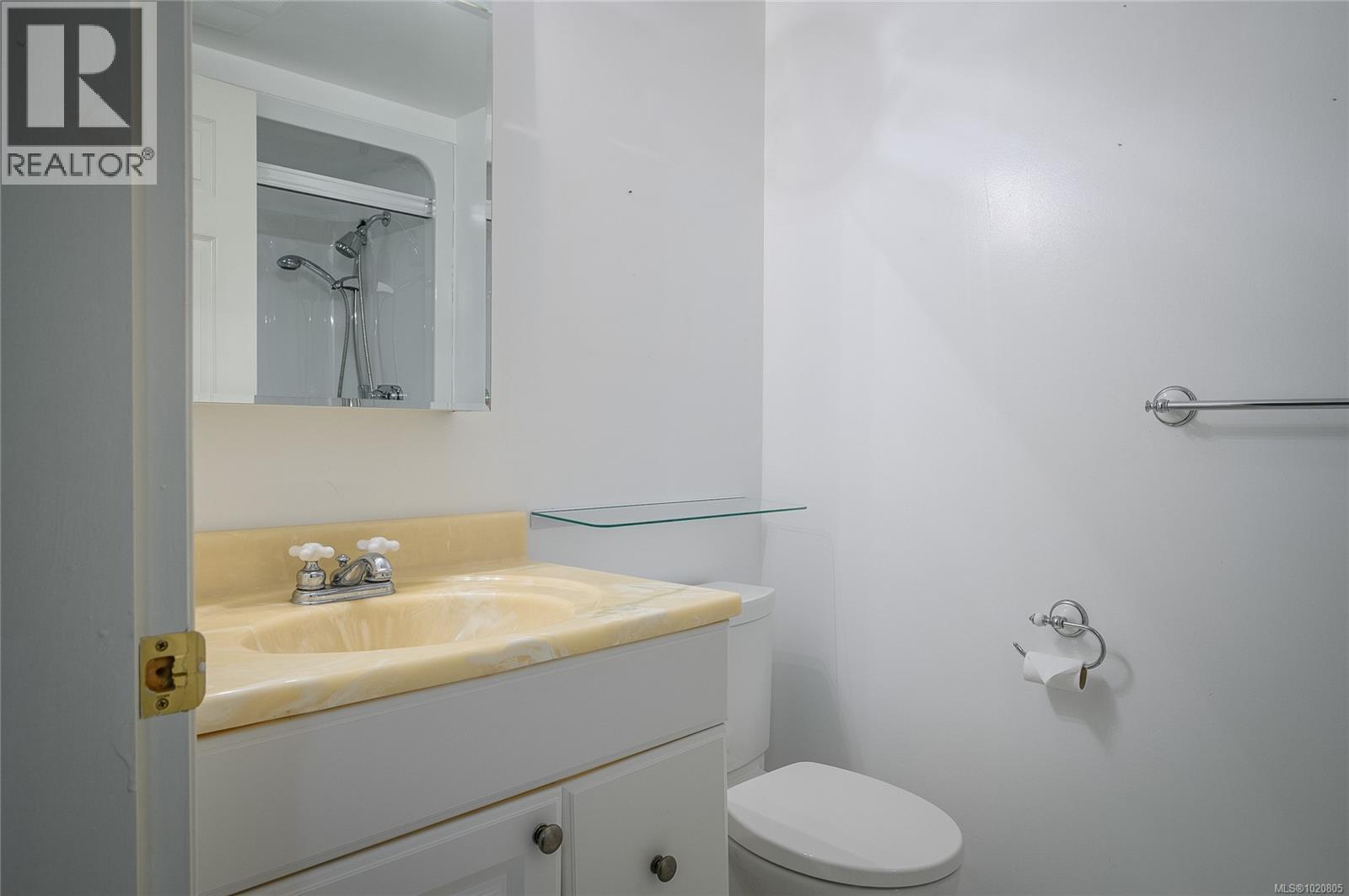 350 Garrett Rd, Qualicum Beach