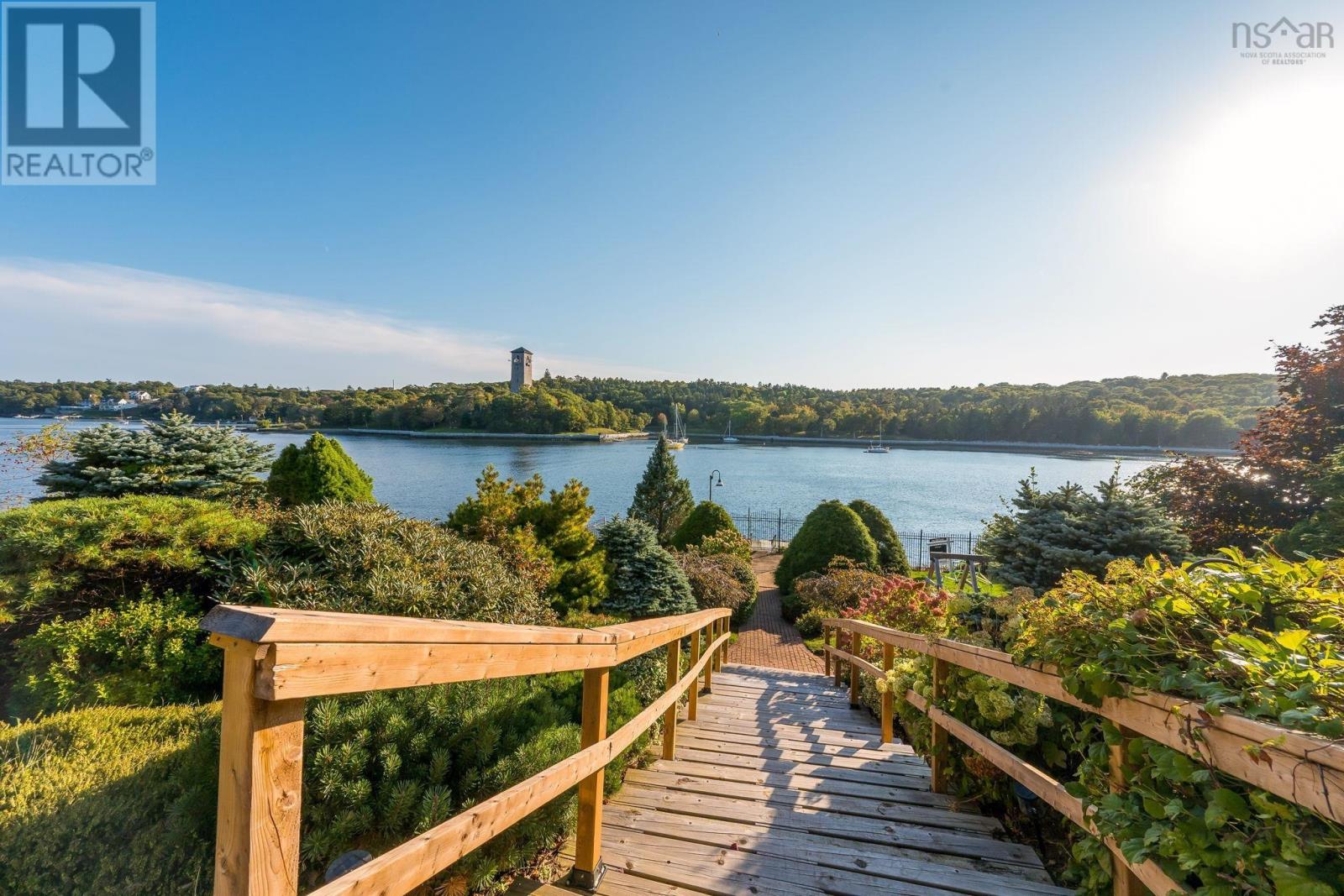 Property 21 of 50 of 6634 South Street