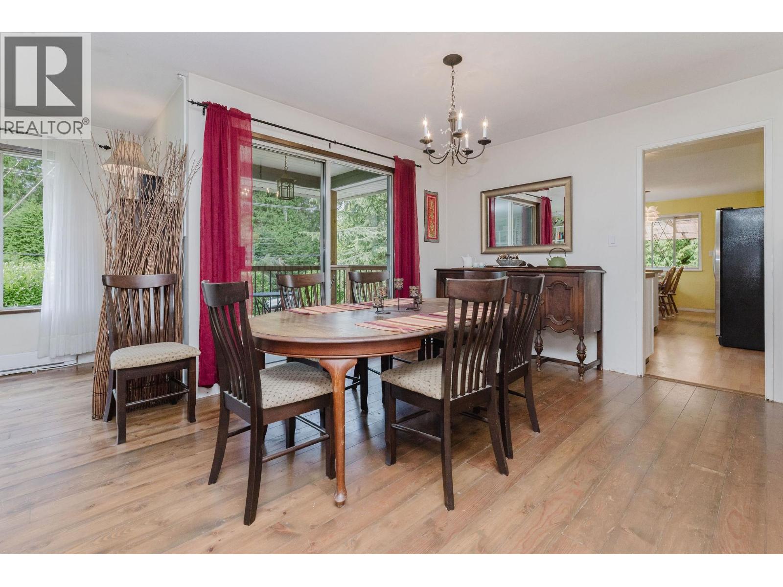 7838 REDROOFFS ROAD, Halfmoon Bay