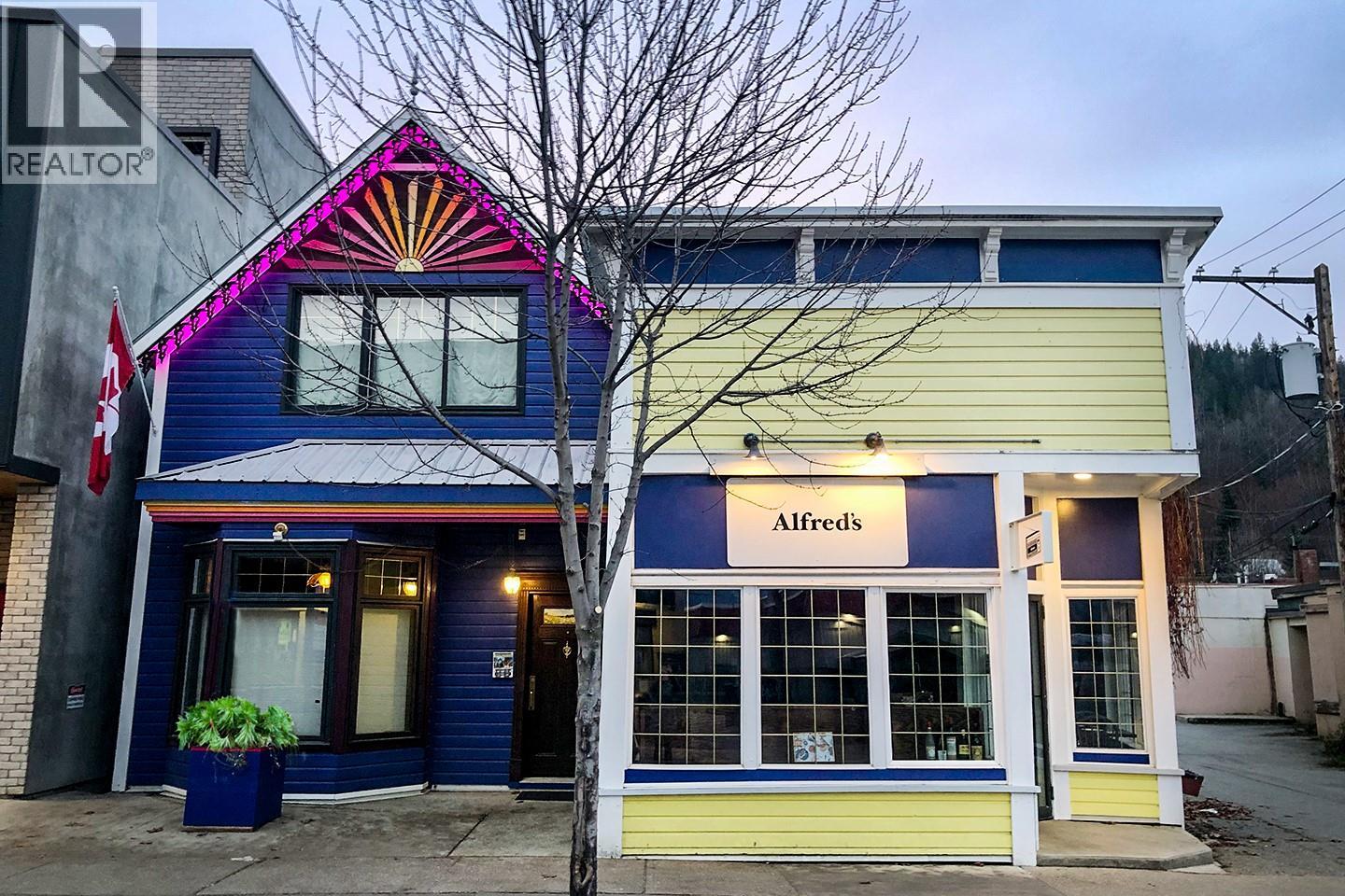 304 First Street W, Revelstoke