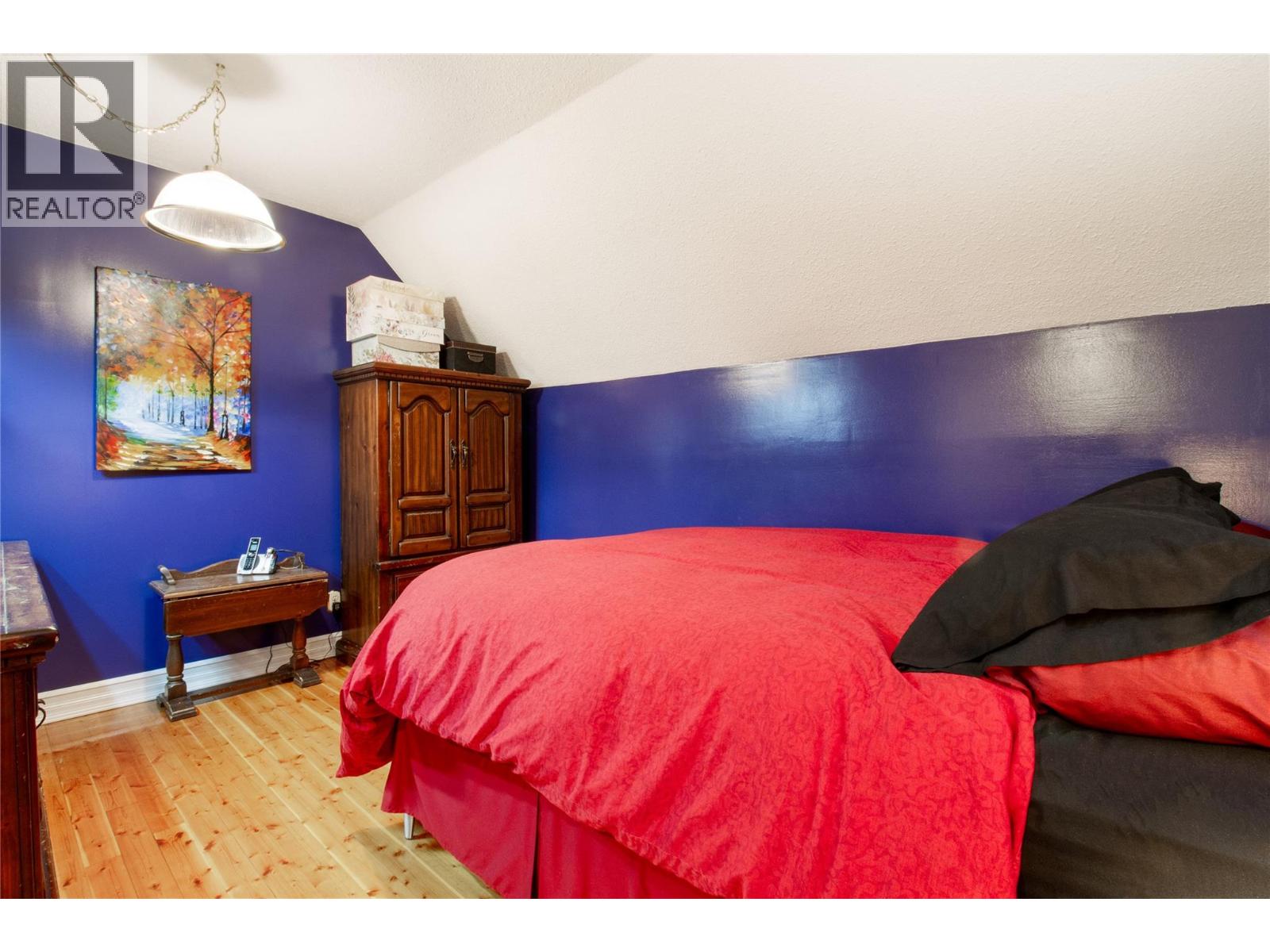 304 First Street W, Revelstoke